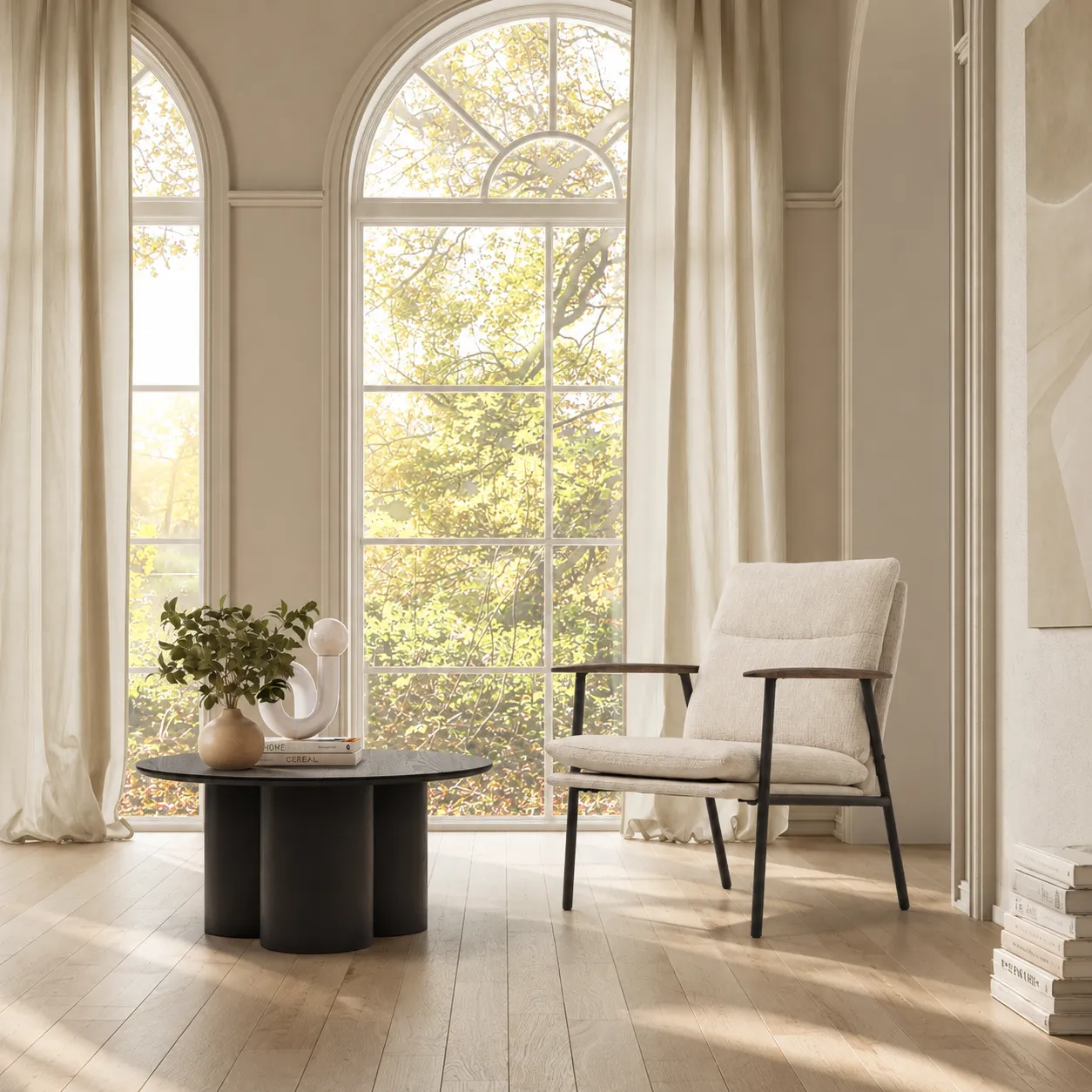 Sillón Dunia Beige tapizado con brazos y estructura de madera y metal