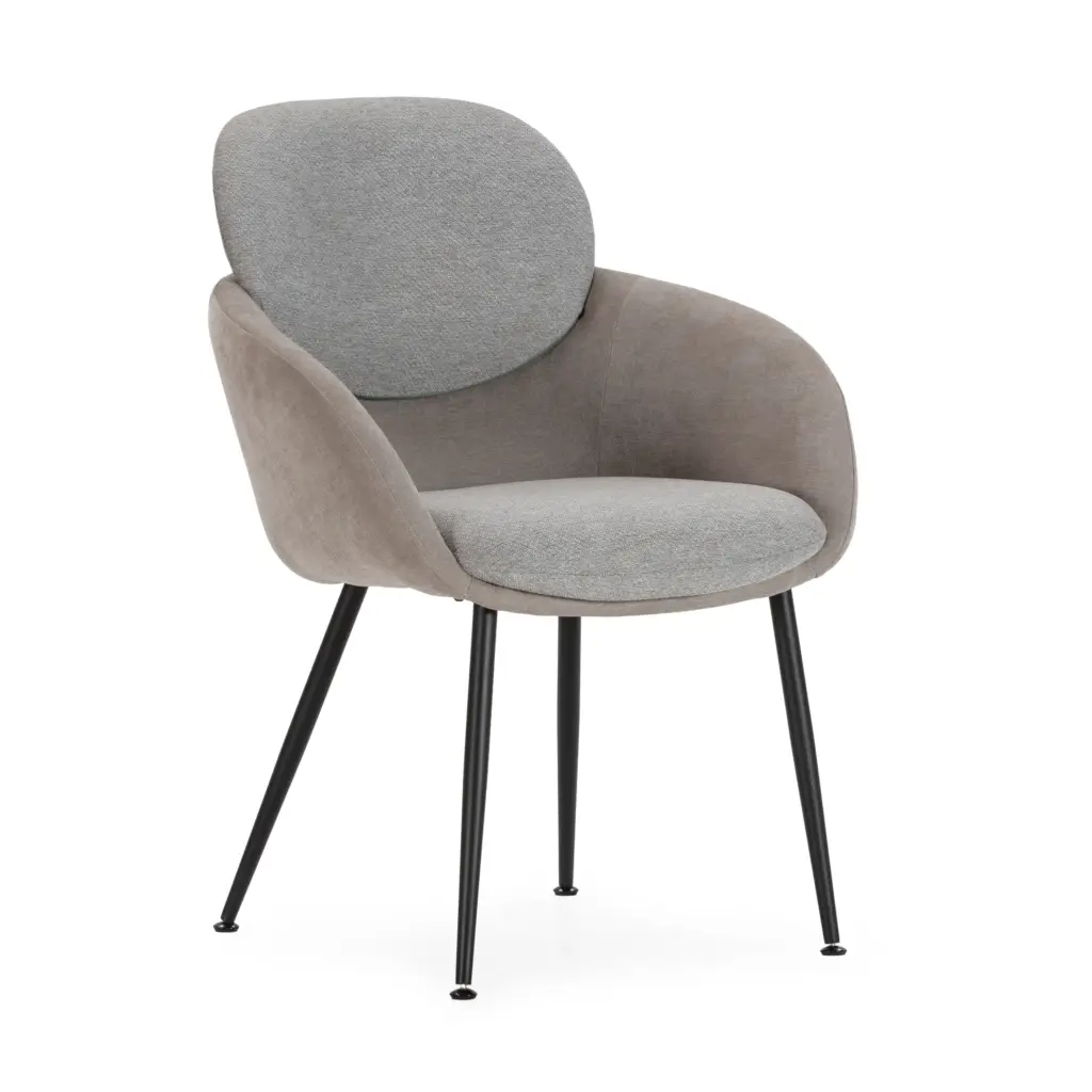 Sillón Nure Gris tapizado con respaldo redondeado, reposabrazos y patas metálicas negras