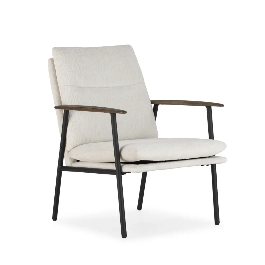 Sillón Dunia Beige tapizado con brazos y estructura de madera y metal