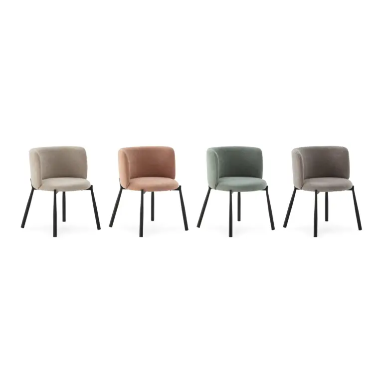 Butaca de comedor Ginny tapizada con respaldo envolvente y patas metálicas negras en Beige, Coral, Verde menta y Gris