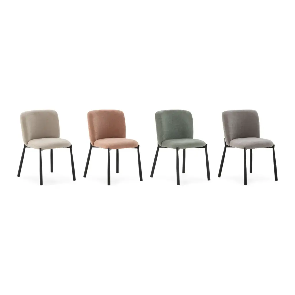 Silla Ginny en Beige, Coral, Verde menta y Gris Silla de comedor Ginny tapizada con patas metálicas negras en Beige, Coral, Verde menta y Gris